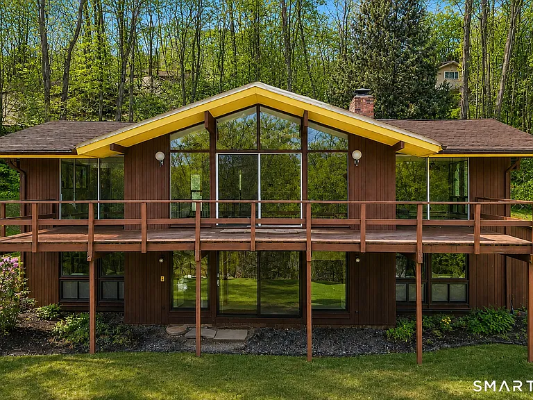 304 Olmstead Hill Rd — Photo 1