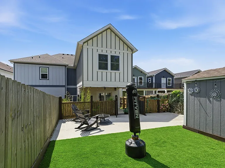 3813 Dr Walter S Davis Blvd — Photo 47