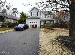 27 Lena Court, Bayville, NJ