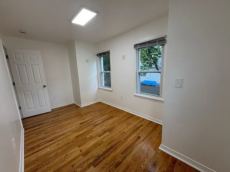 425 Drummond Ave — Photo 26
