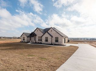 625 E Mustang St, Crowley, TX 76036