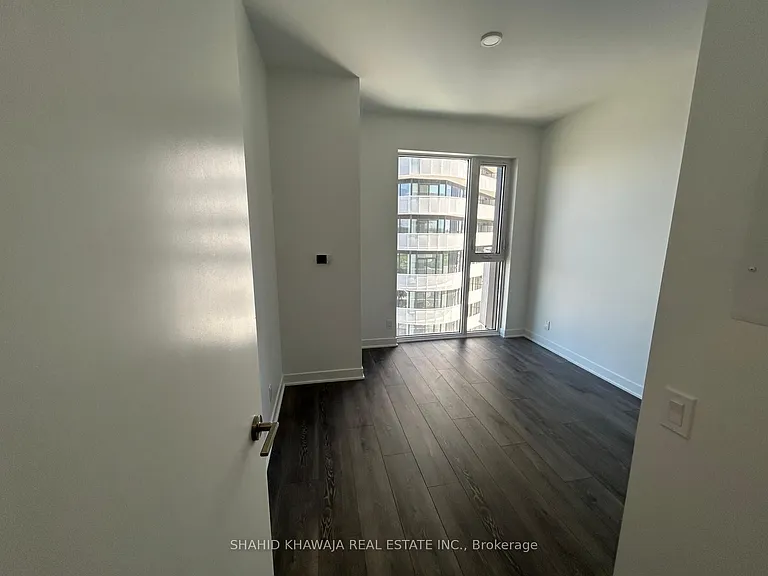 10 Flavelle Trl W #1302 — Photo 12