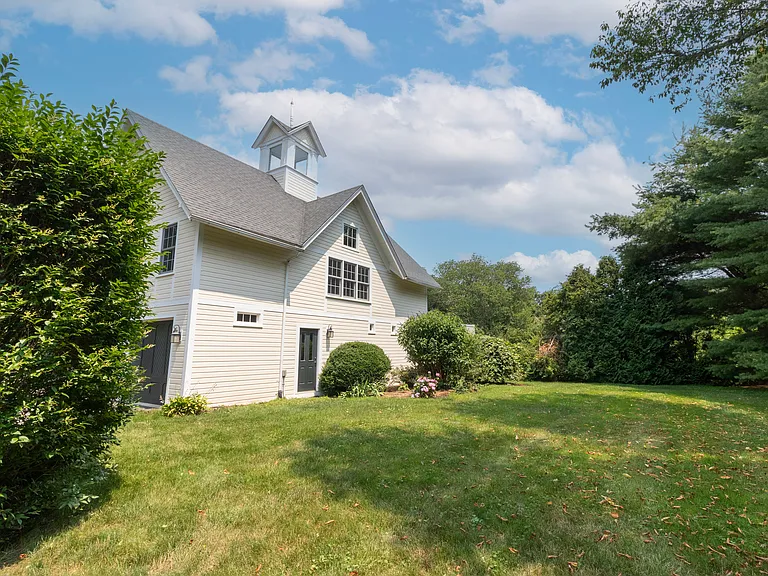 200 Whitfield St — Photo 1