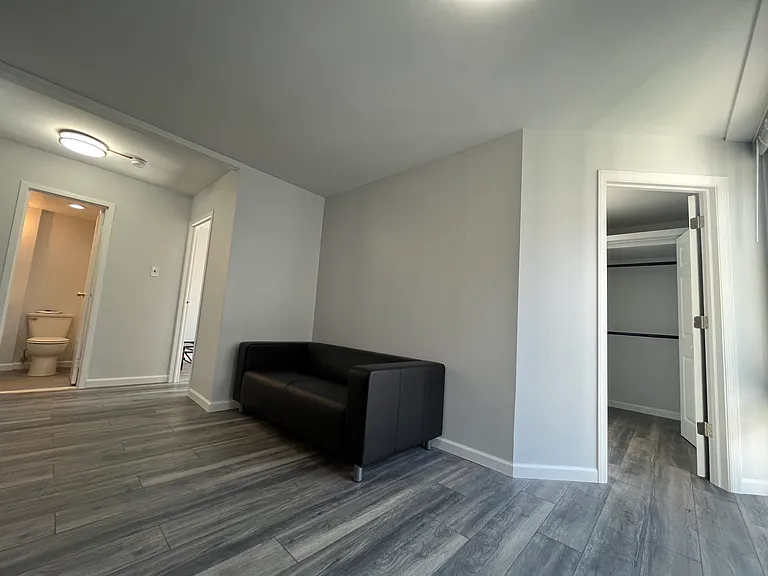 950 25th St NW #821N — Photo 3