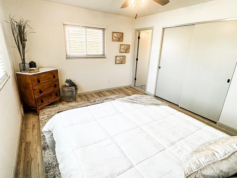 9236 Lavant Dr — Photo 25