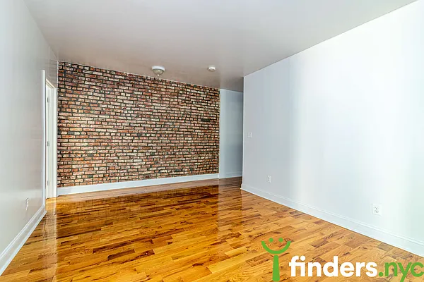 Rented by Clove Realty LLC | media 34