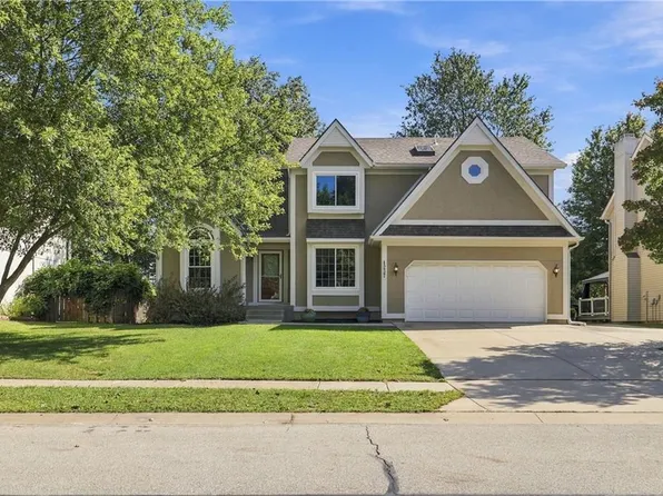1237 E Meadow Ln, Olathe, KS 66062