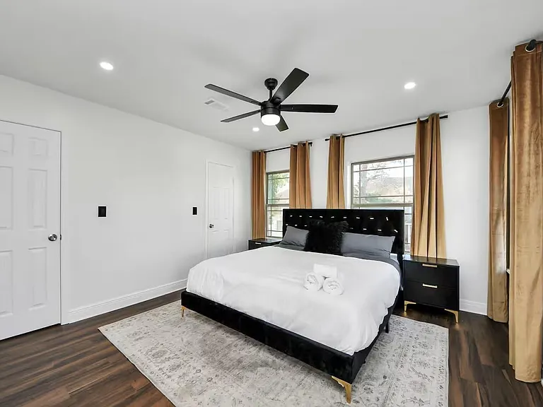 3217 Binz St — Photo 23