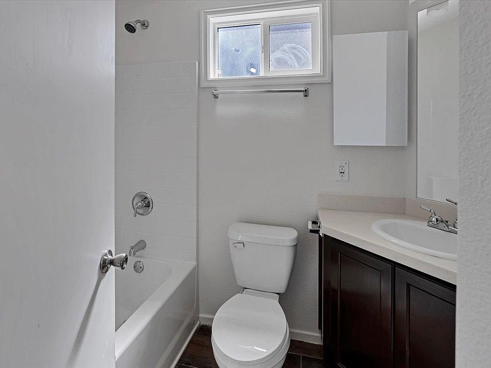 2nd image of 971 W Main St #29