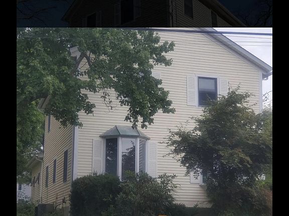 4th image of 129 Simmonsville Ave Floor 2