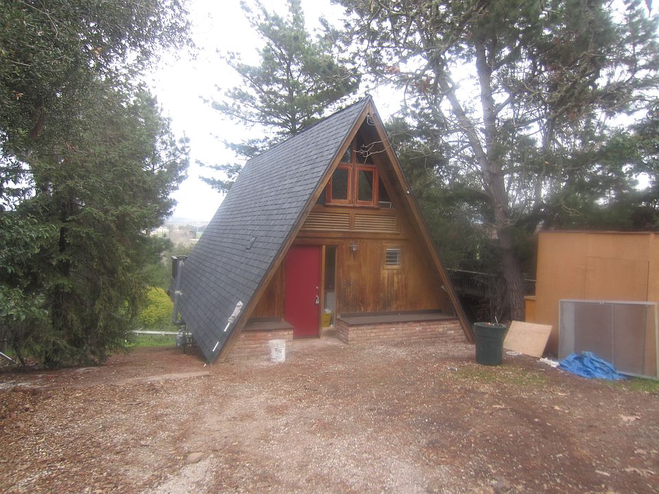 1st image of 1052 Cota St