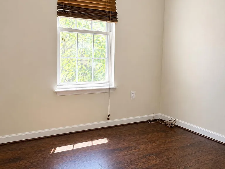 8809 Francisco Ct — Photo 16