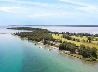 1218 N Greene Ln, Northport, MI 49670