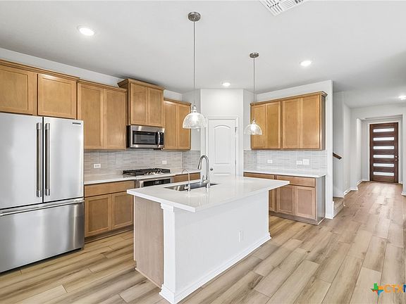 4th image of 2114 Shepards St