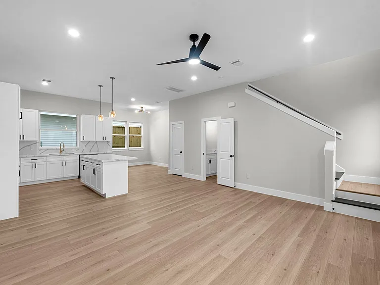2348 Delafield St — Photo 5