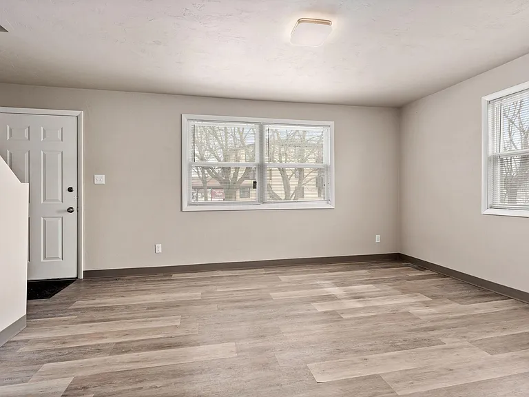 2629 N Helen St — Photo 1