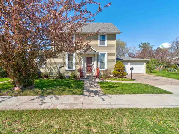 605 N D Ave, Washington, IA 52353