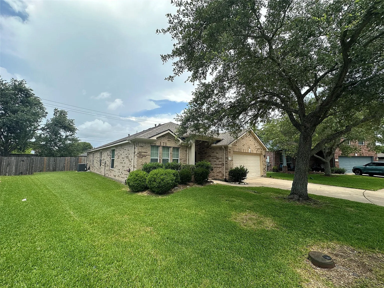 3 bed, 2.0 bath, 1854 sqft, $2,400 — Photo 3