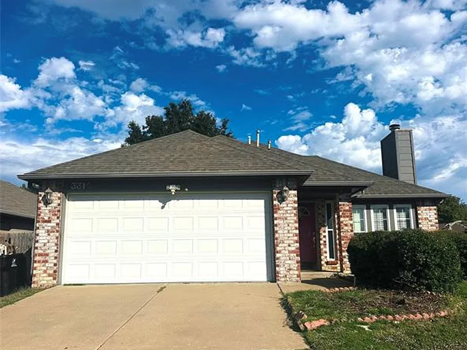 3312 W Fort Worth St