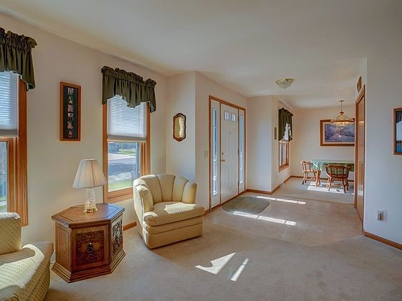 4th image of 2216 Lake Woods Way