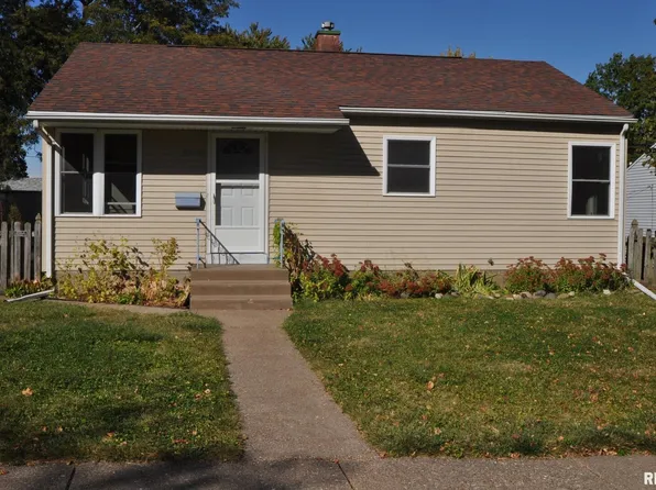 1640 W Columbia Ave, Davenport, IA 52804