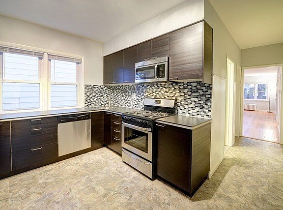 5th image of 5934 W Eastwood Ave #1