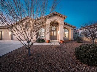 821 Phil Hansen Dr, Canutillo, TX 79835