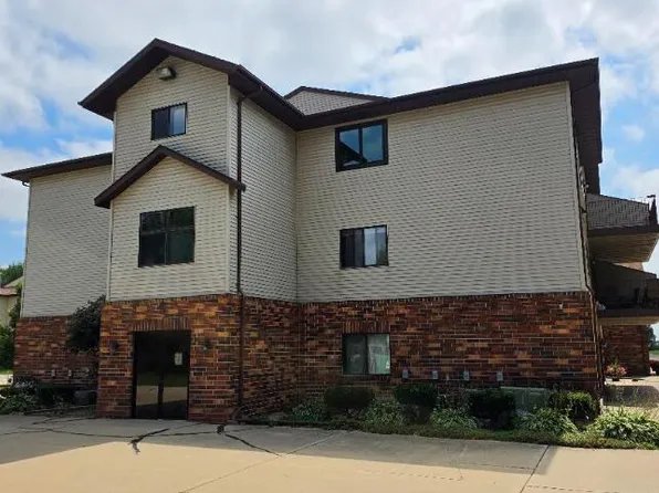 1505 E Melgaard Rd, Aberdeen, SD 57401