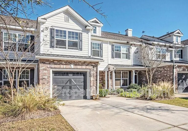 3639 Bagley Dr — Photo 1