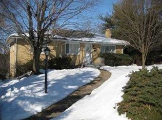130 Westward Ho Dr, Pittsburgh, PA 15235
