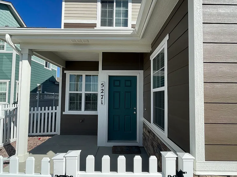 5271 Mountain Vista Hts — Photo 2