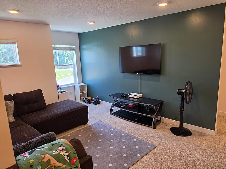 14021 Cheshire Ln N — Photo 15