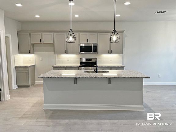 3rd image of 13188 Canebrake Cir