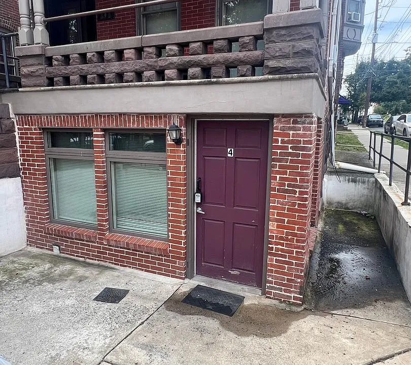 348 N 9th St