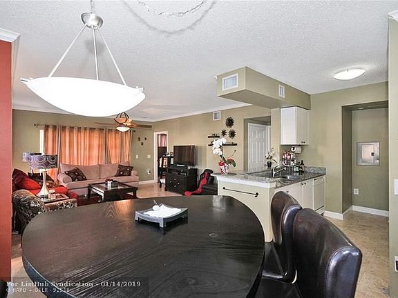 3rd image of 2490 Centergate Dr APT 101