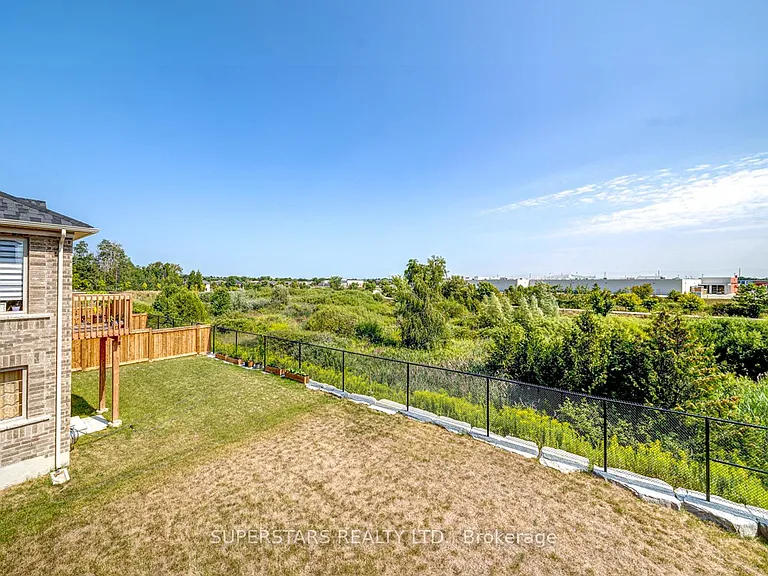 33 John Dallimore Dr — Photo 33