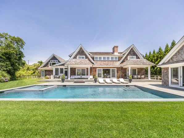 32 Old Montauk Hwy, Montauk, NY 11954