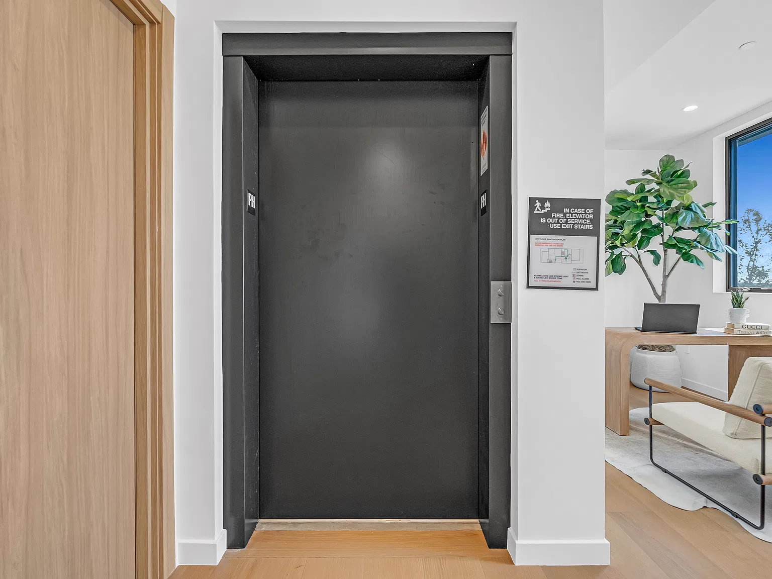 2 bed, 1326 sqft, $6,495 — Photo 4