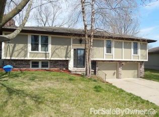 2113 Elephant Trl, Saint Joseph, MO 64506