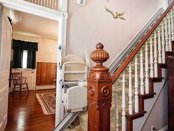 4th image of 3645 Mill Green Rd