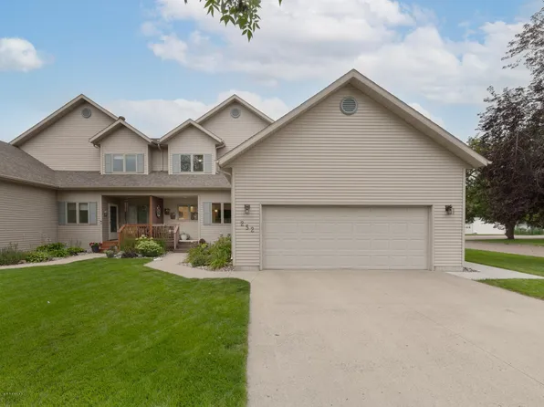 252 9th Ave N, Casselton, ND 58012