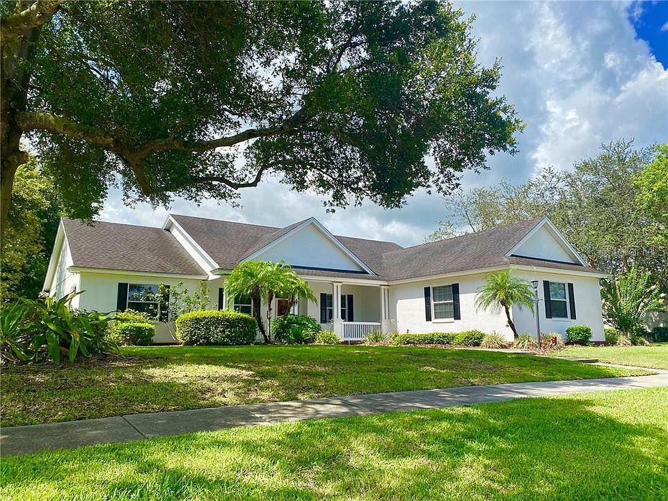 1st image of 925 Square Lake Dr