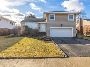 5 Atwood Rd, Plainview, NY 11803