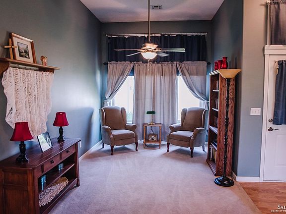 4th image of 1226 Republic Cir