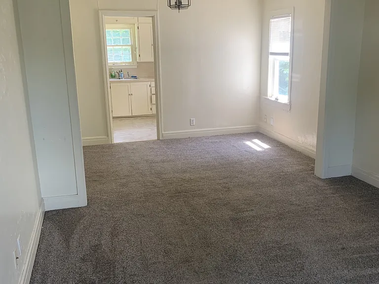920 W Eufaula St — Photo 2