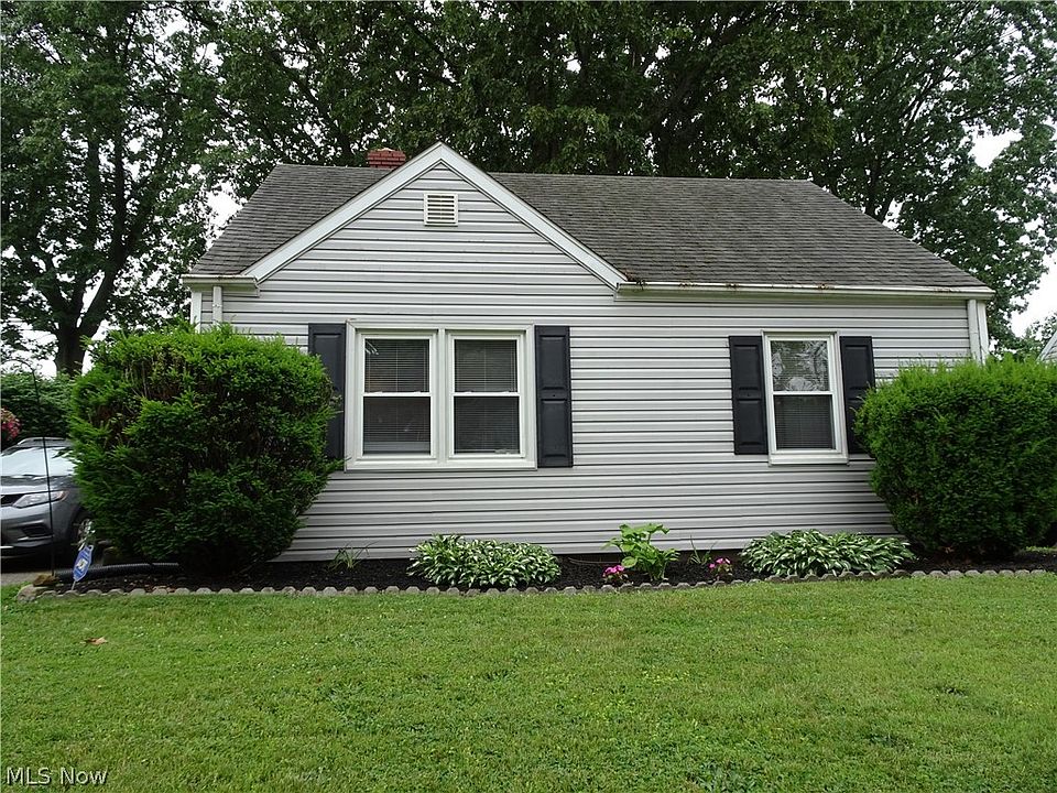 1st image of 270 E Catawba Ave