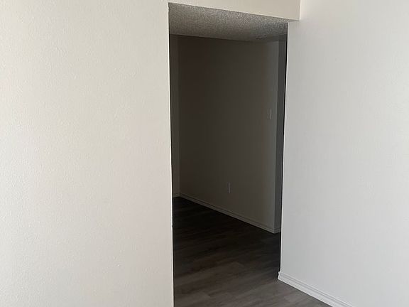 5th image of 3120 Oak Ln APT 5