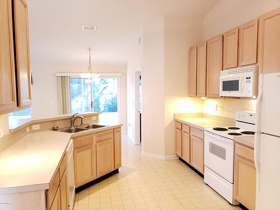 5th image of 12294 Bucks Harbor Dr N
