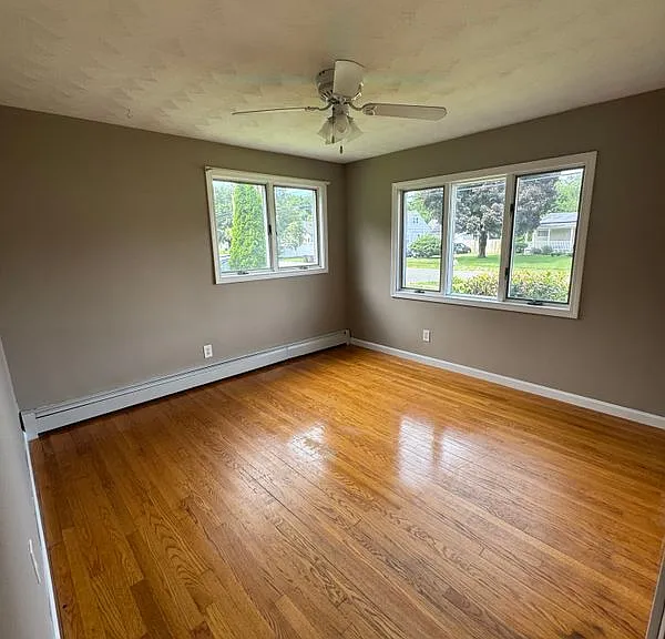 89 Florida Dr — Photo 11