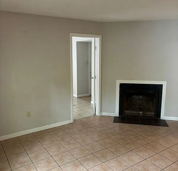 844 Hammond Manor Dr #B — Photo 3
